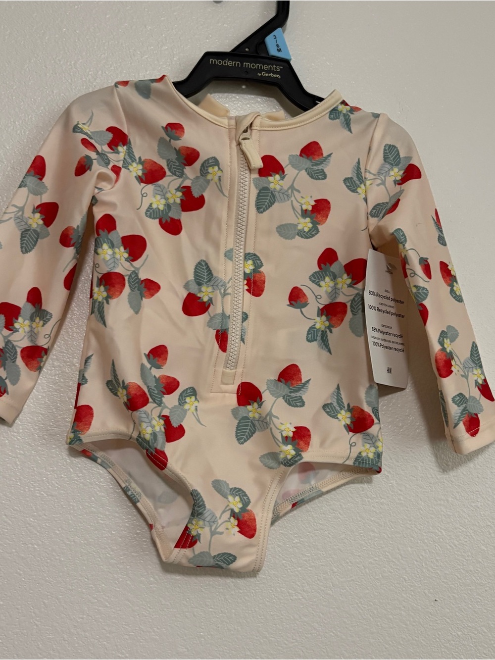 Girls H&M Cream Strawberry-Print Long-Sleeve Baby Swim One-Piece 3-6 months - Picture 3 of 9